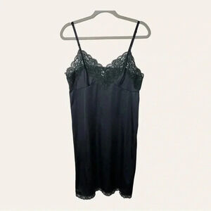 0300.‎ AXIOM BLACK SLIP SPAGHETTI STRAPS SIZE 36